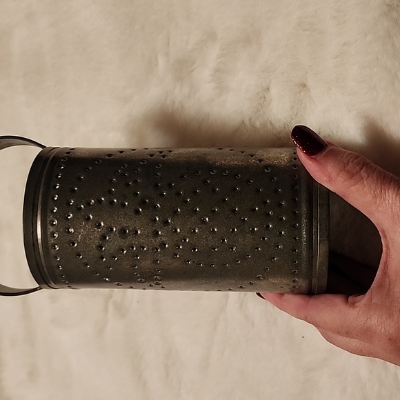 Irvins tinware co  Pineapple 🍍 designed Tinware - Picture 5 of 5